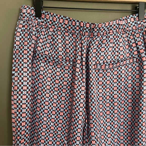Patterned Wide-Leg Pants - Picture 7 of 9